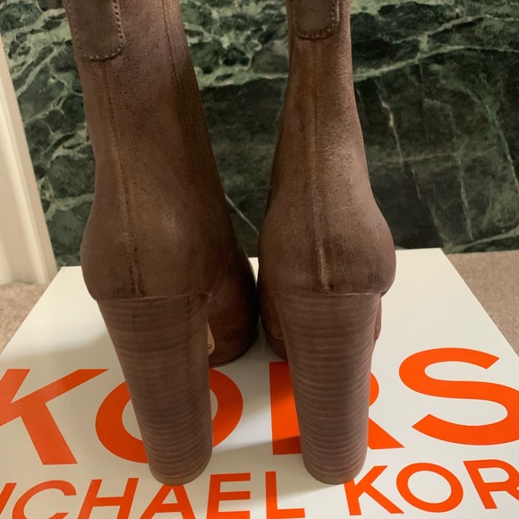 Michael Kors Benet Boot - Picture 5 of 6